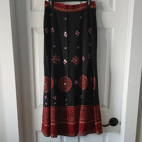 Willi Smith Maxi Skirt Sz 6 Black & Red Indian Sari-Style W/ Embroidered Mirrors - Picture 4 of 11